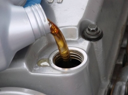 Подходит ли «бензиновое» масло для дизельного двигателя?
