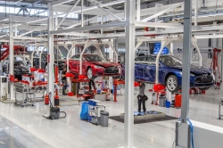 В Европе открыли сборочный первый завод для машин Tesla