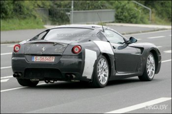 Автопапарацци выследили тестовый Ferrari