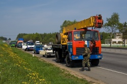 БМВ на высокой скорости влетело в такси на Могилевском шоссе.