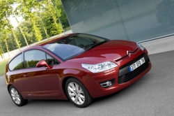 Обновленные трех- и пятидверный хэтчбек C4 от Citroen