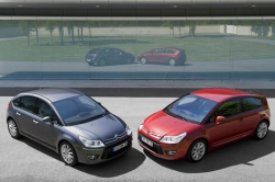 Обновленные трех- и пятидверный хэтчбек C4 от Citroen