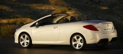 Первые фотографии открытой версии Peugeot 308