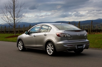 Mazda 3 впервые показала свое "лицо" [LA Auto Show 2008]