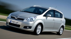 Toyota Verso признана самым безопасным автомобилем