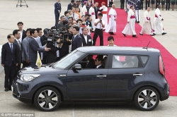 В Южной Корее римский папа будет ездить на Kia Soul