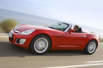 Два родстера: Opel GT против BMW Z4