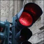 Toyota сама тормозит на «красный»