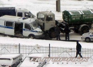 Вывоз мусора. Придумайте название для картинки [в комментарии]