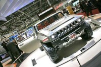 В Женеве показали крепыша — Hummer HX Concept